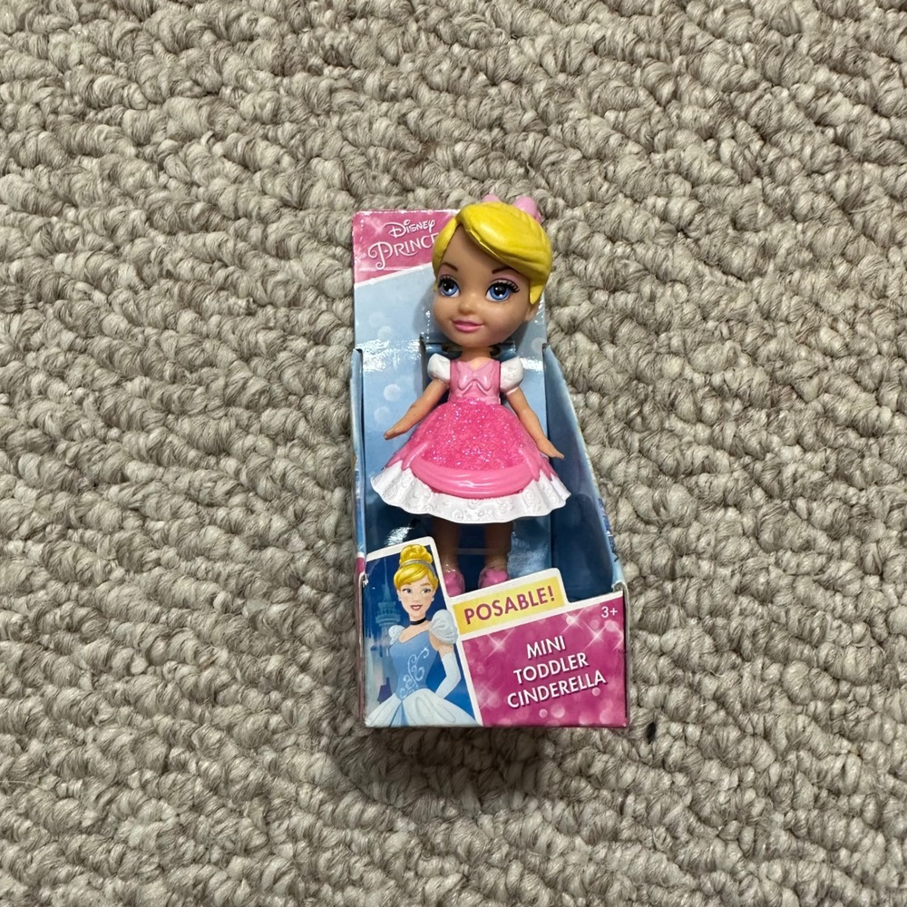 Disney Princess Mini Toddler Cinderella‎ Posable Doll Pink Dress